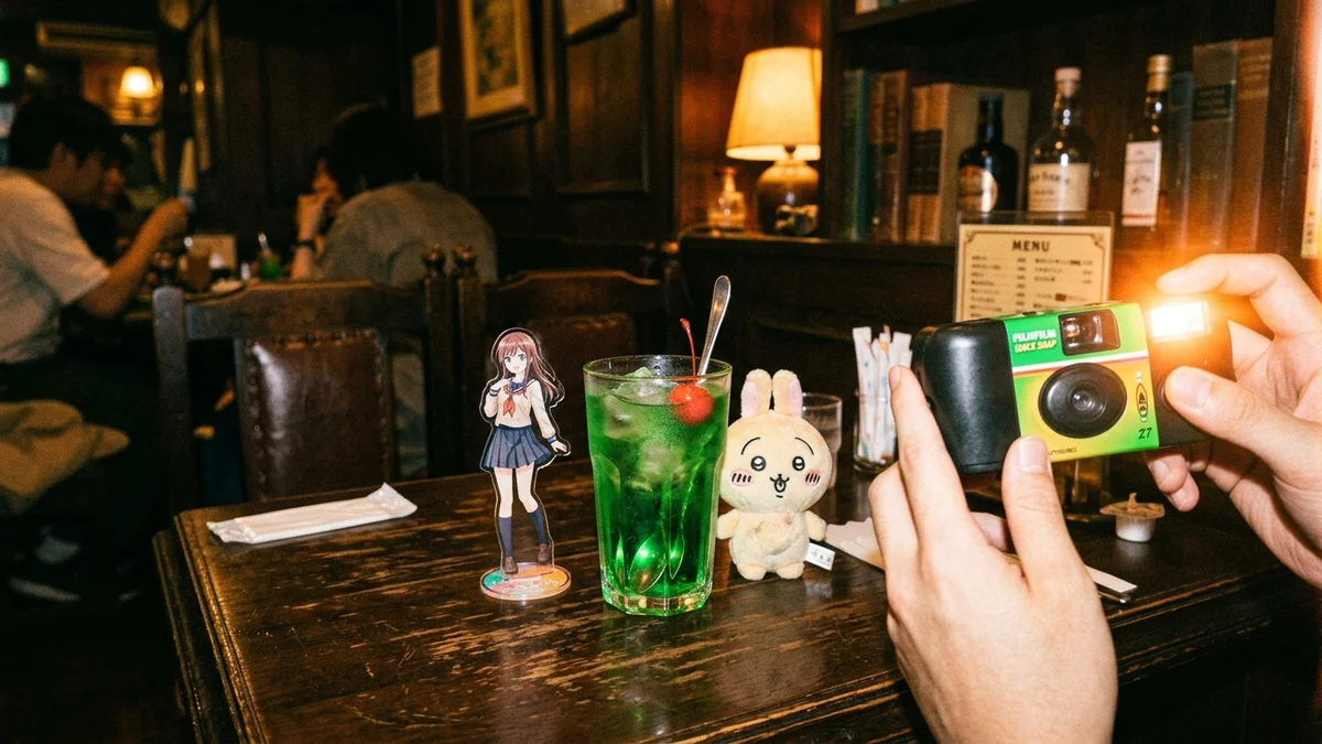 写ルンですの撮り方！室内カフェで真っ黒にならず推しを盛る神設定